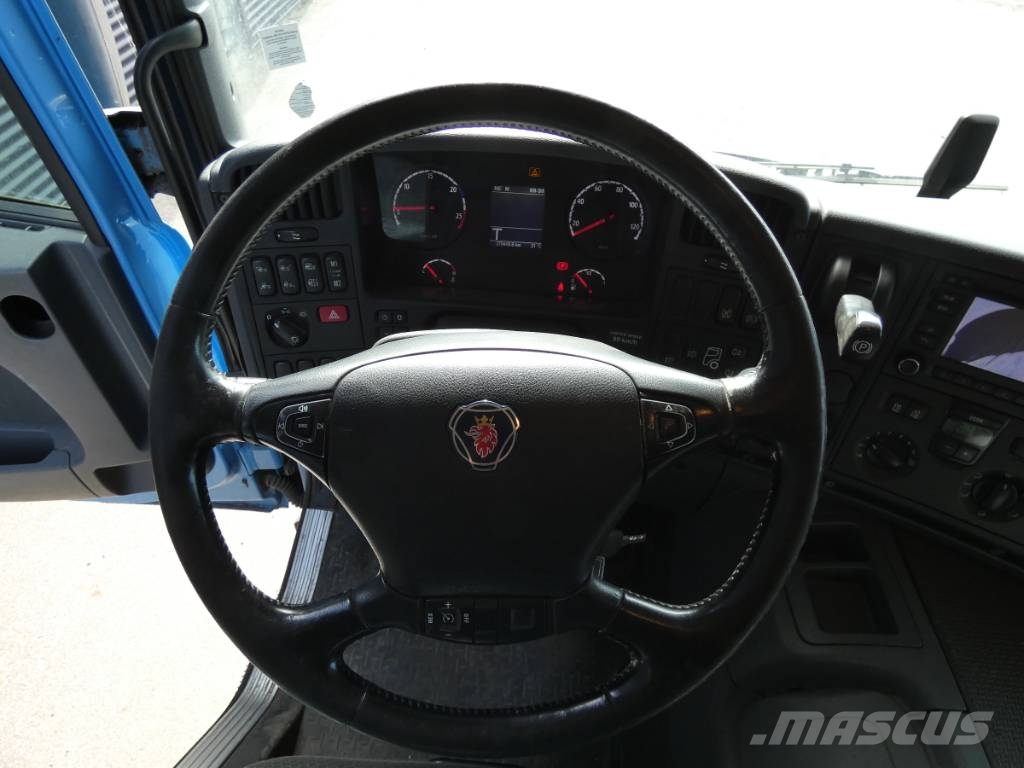 Scania P 250 Camiones de cama baja