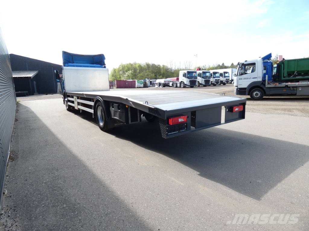 Scania P 250 Camiones de cama baja