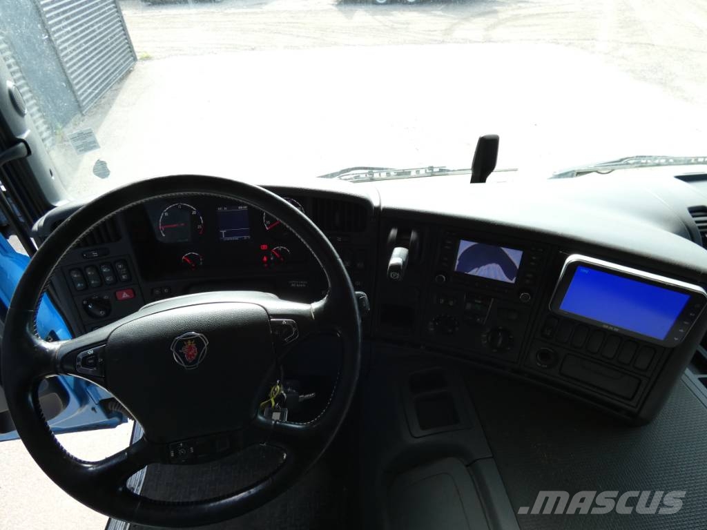 Scania P 250 Camiones de cama baja