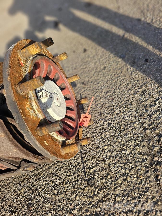 SAF TRAILER AXLE DISC BRAKES 3 PIECES. Осі