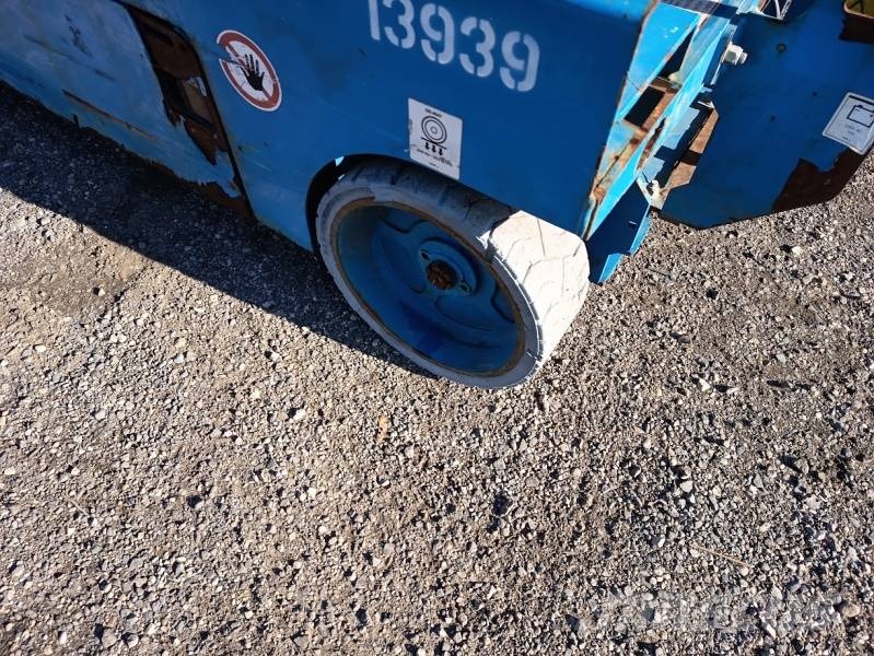 Genie GS4047 - 13,7m - electric Käärtõstukid