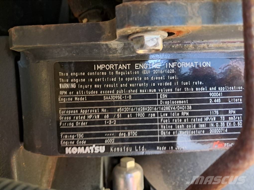 Komatsu PW98MR-11E0 Vidēja lieluma ekskavatori 7 t - 12 t