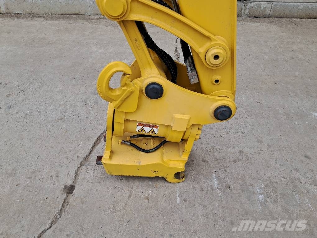 Komatsu PW98MR-11E0 Vidēja lieluma ekskavatori 7 t - 12 t