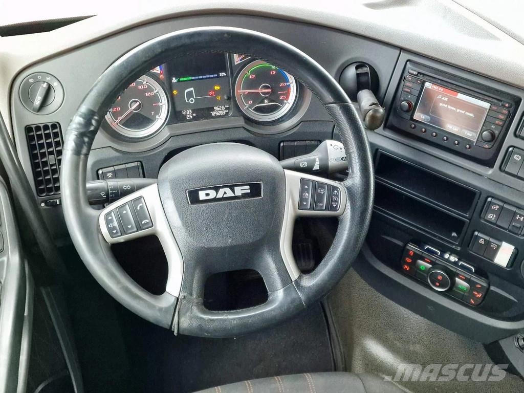 DAF XF 480 SSC 6x2*4 - Tautliner - Full air - Night cl Camiones caja cerrada