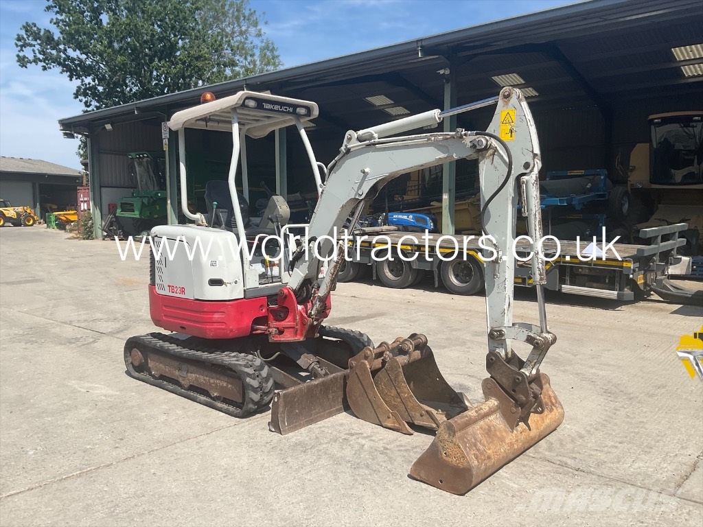 Takeuchi TB 23 R Mini pelle < 7t