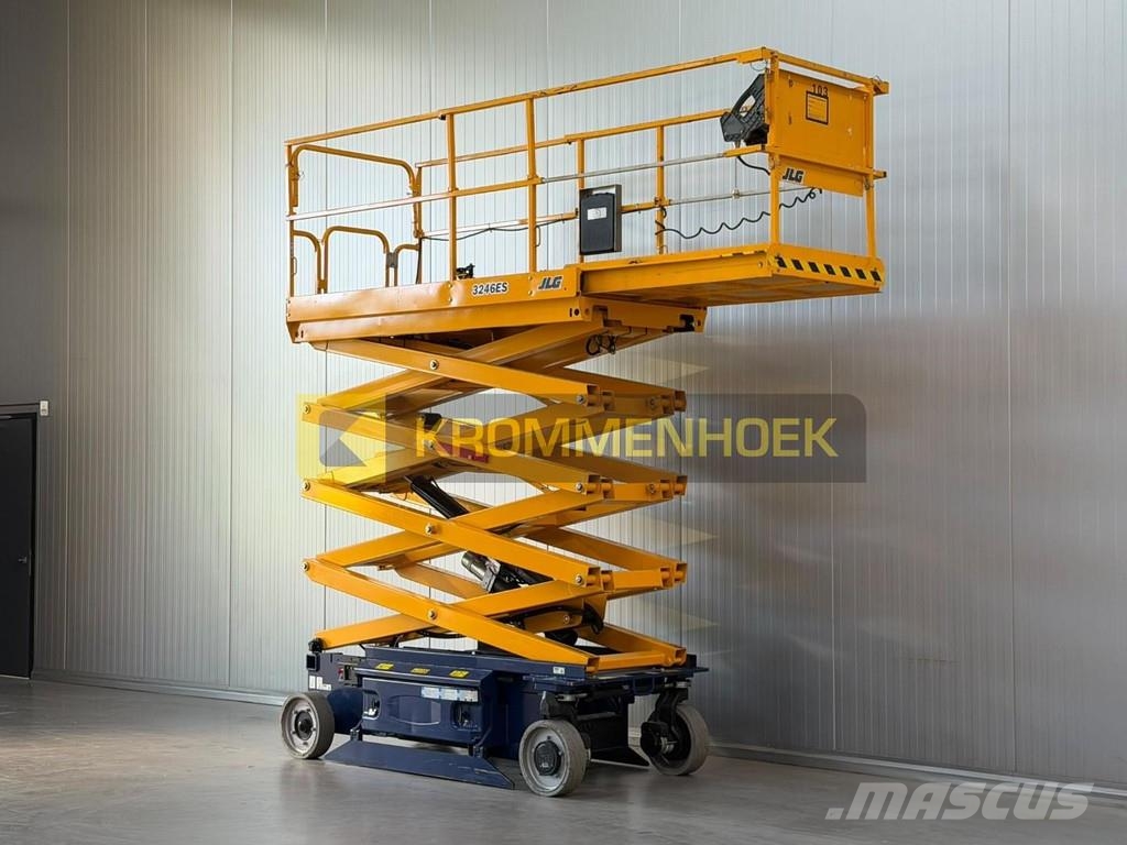 JLG 3246 ES Scissor lifts