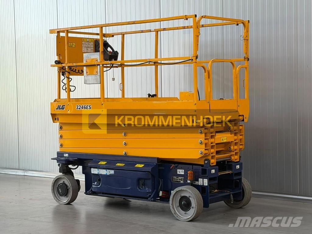 JLG 3246 ES Scissor lifts