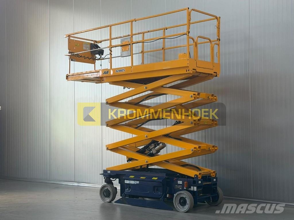 JLG 3246 ES Scissor lifts