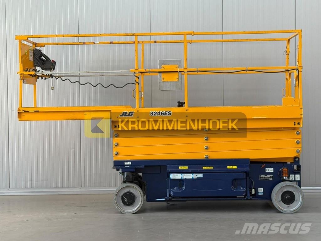 JLG 3246 ES Scissor lifts