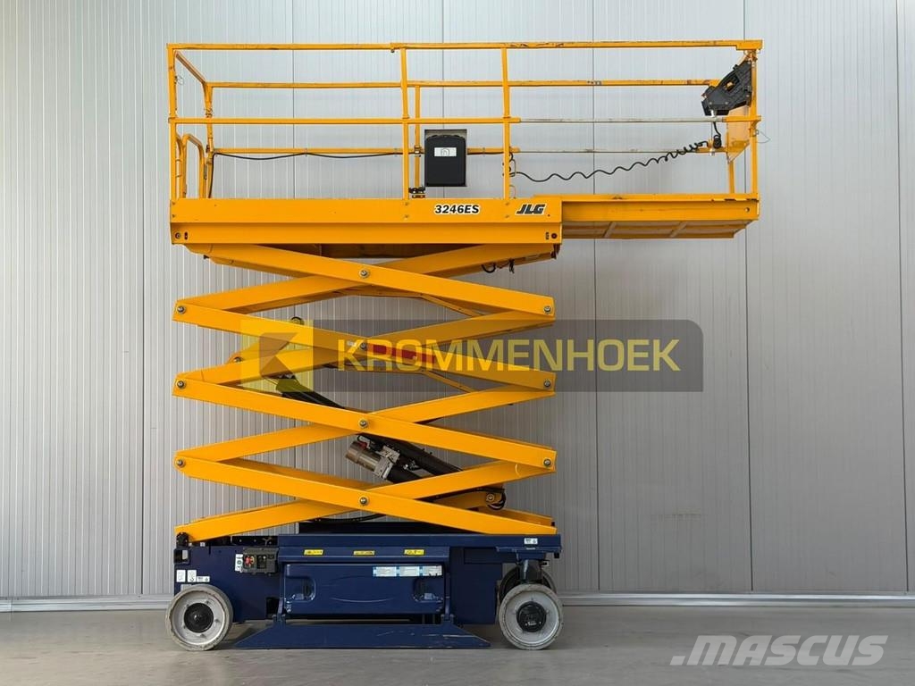 JLG 3246 ES Scissor lifts