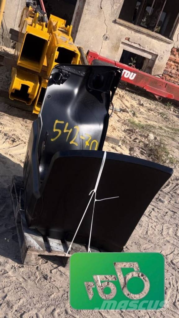 JCB 542-70 Engine Cover / Housing / Shield Šasija un piekare