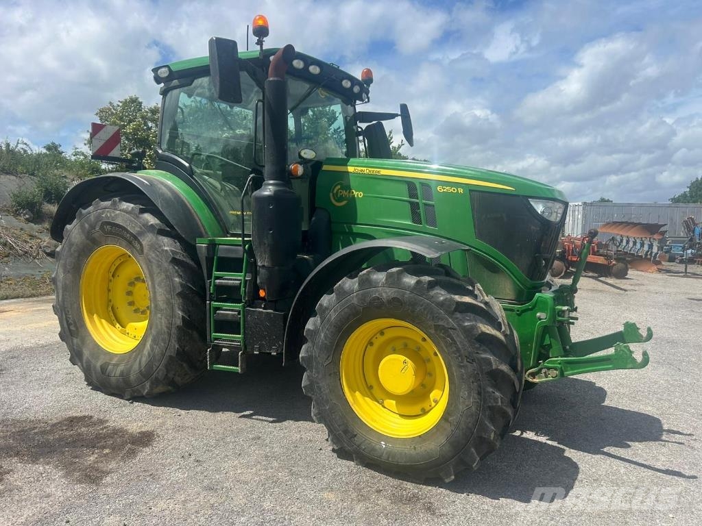 John Deere 6250R Traktorer