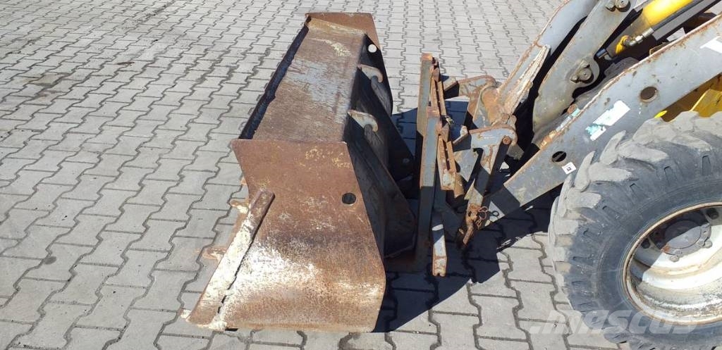  Ładowarka kołowa VOLVO ZL 302 C Pyöräkuormaajat