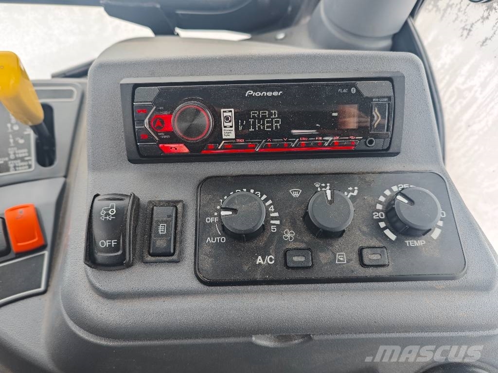 Kubota M 7173 Premium Traktori