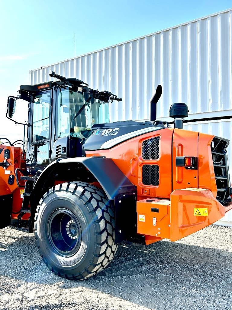 日立建機 ZW180-7, 2024, Modesto, California, アメリカ - 中古