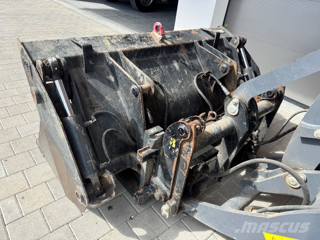Schaeff TL 80 Naudoti ratiniai krautuvai
