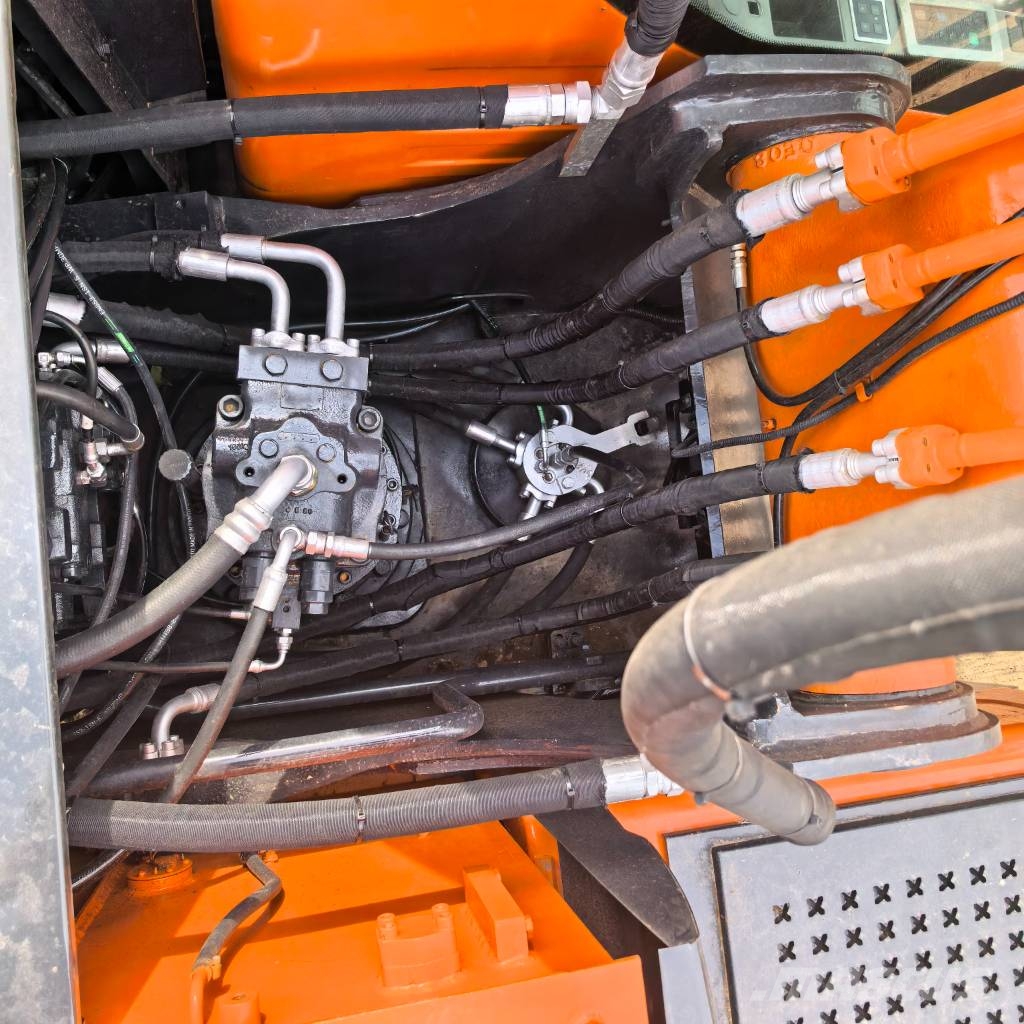 Doosan DX 225 履带挖掘机