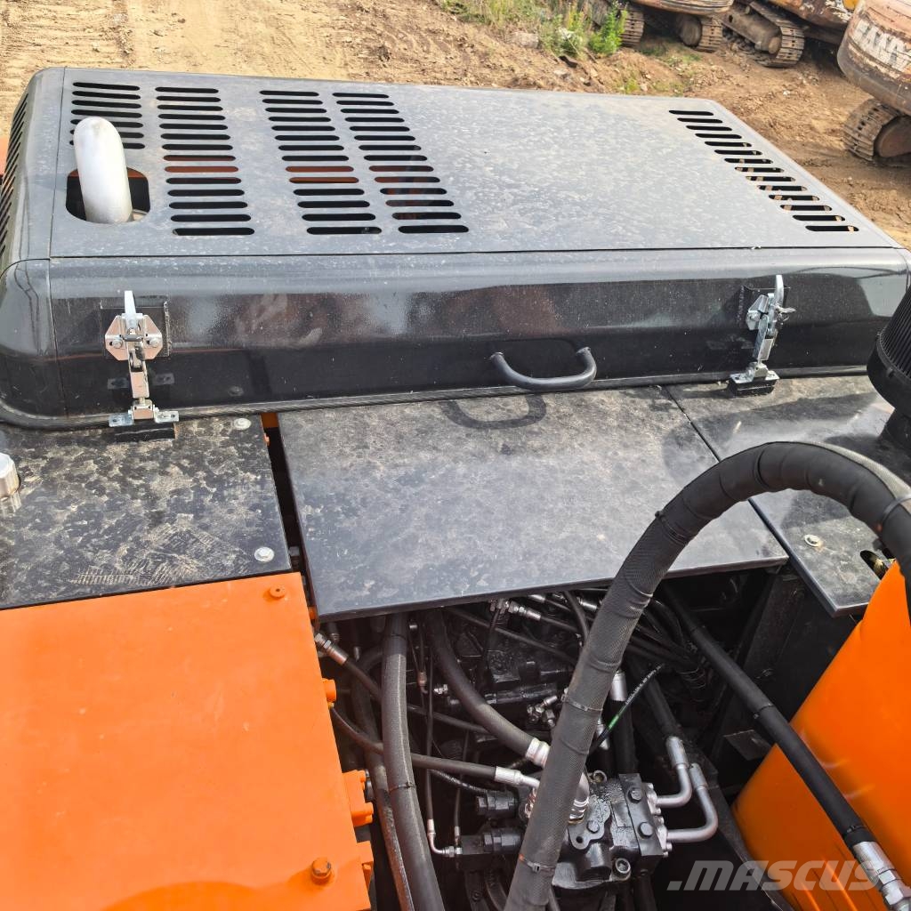 Doosan DX 225 履带挖掘机