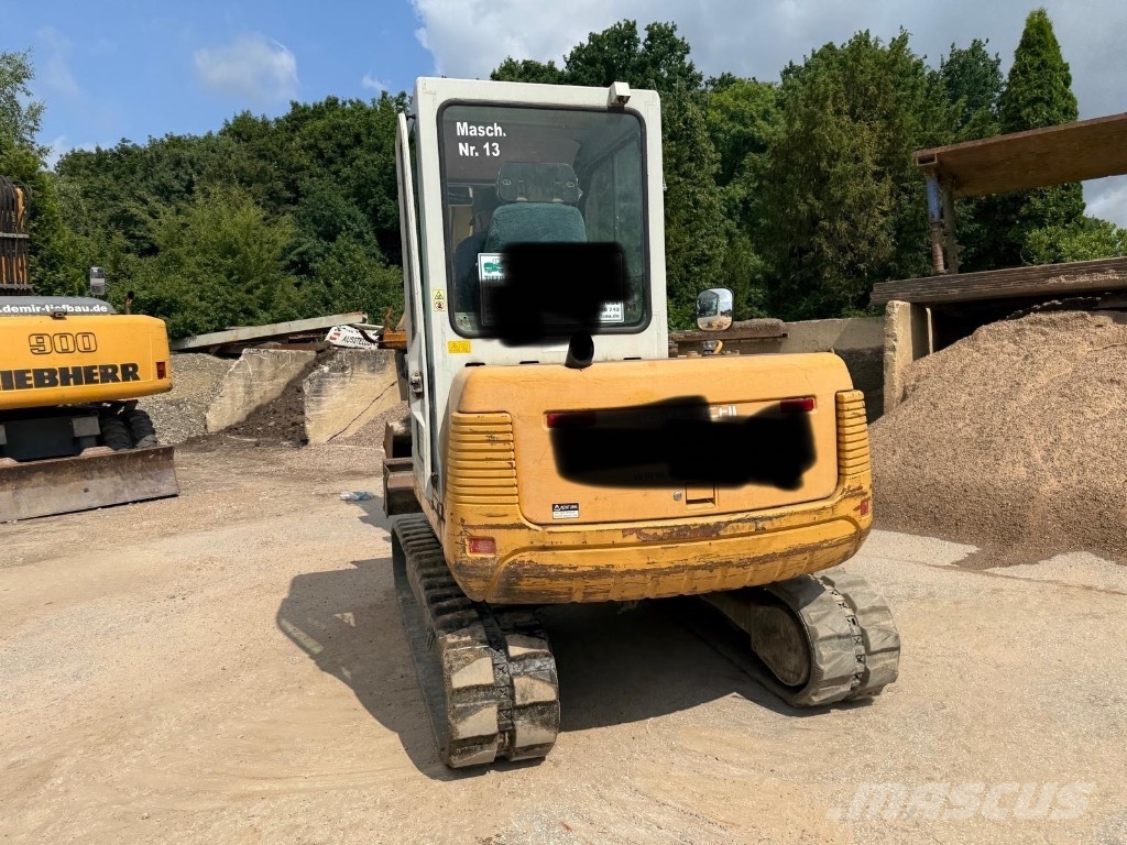 Takeuchi TB 145 Minikoparki