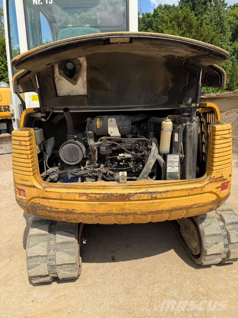 Takeuchi TB 145 Minikoparki