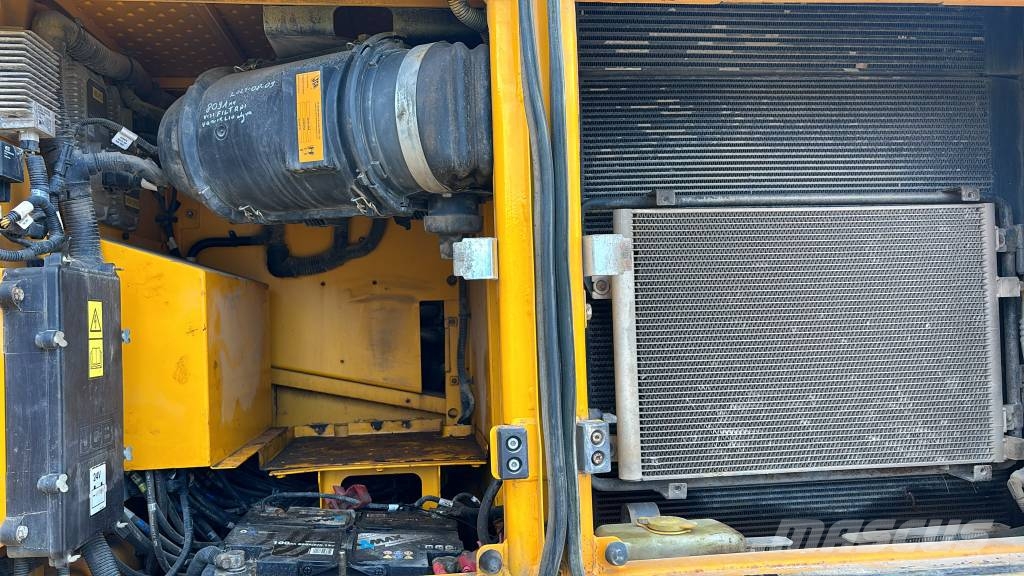 JCB 220X Long Rupsgraafmachines