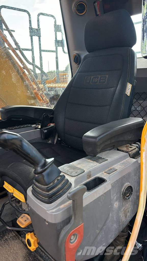 JCB 220X Long Rupsgraafmachines