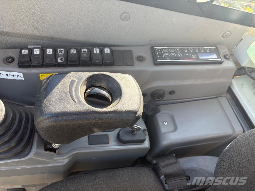 Takeuchi TB 235 r Miniekskavaatorid < 7 t