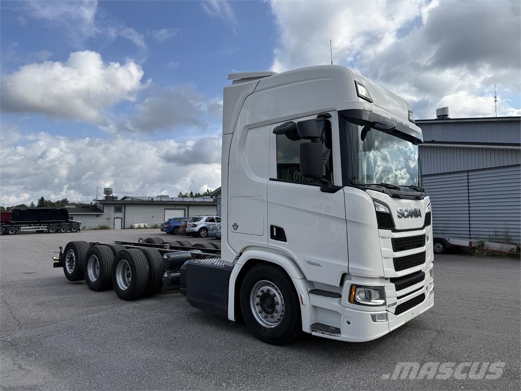 Scania R580 8X4 Camiones polibrazo