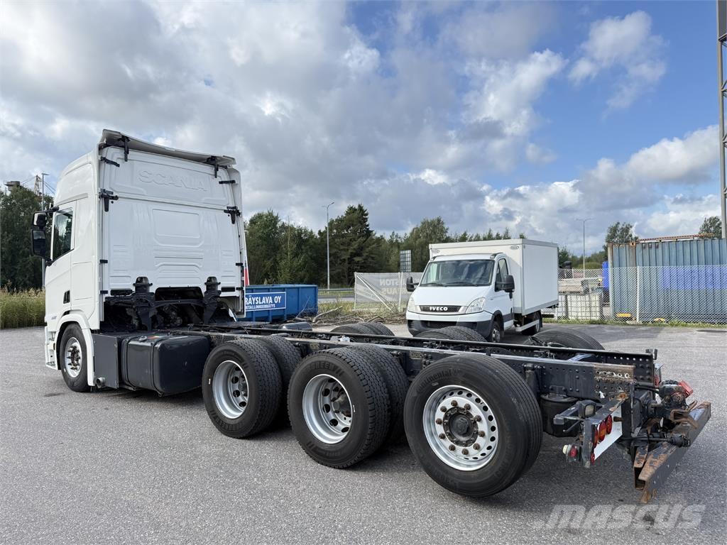 Scania R580 8X4 Camiones polibrazo