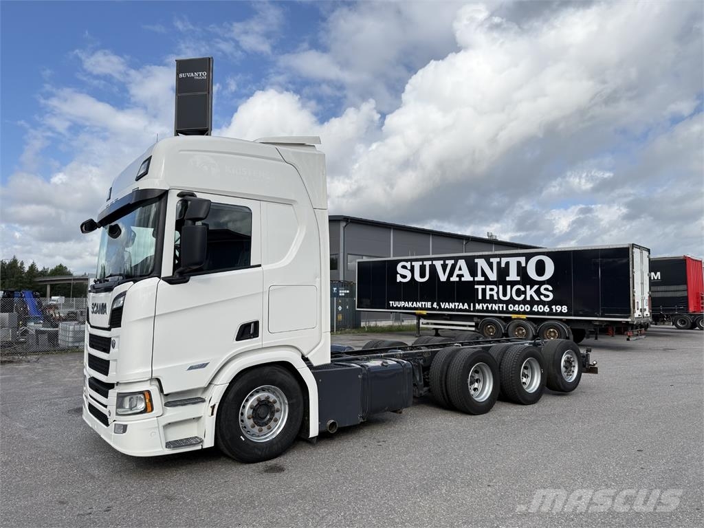 Scania R580 8X4 Camiones polibrazo
