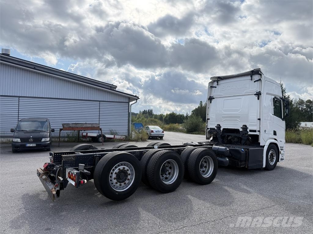 Scania R580 8X4 Camiones polibrazo