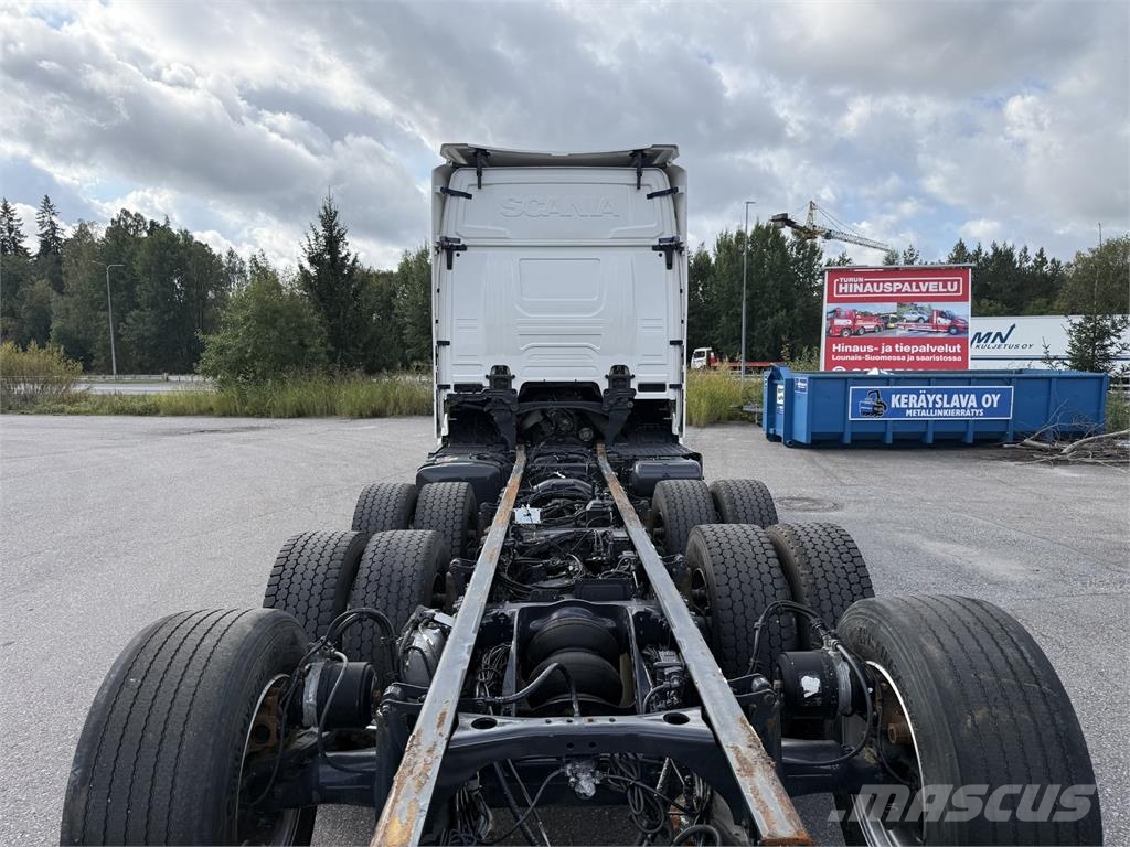 Scania R580 8X4 Camiones polibrazo