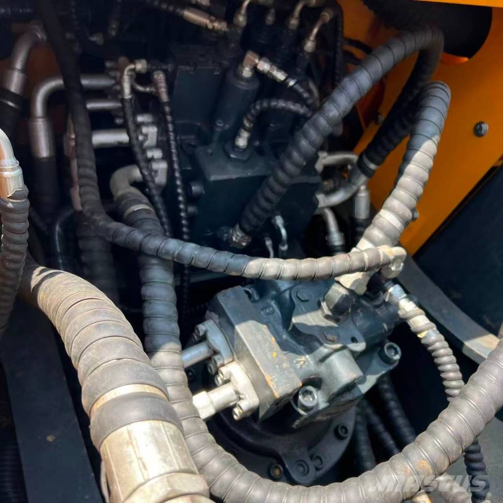Hyundai R220LC-9S Raupenbagger