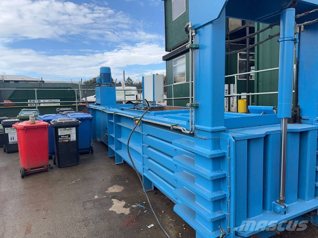 Paal PAC B Series Industriële balenpersen