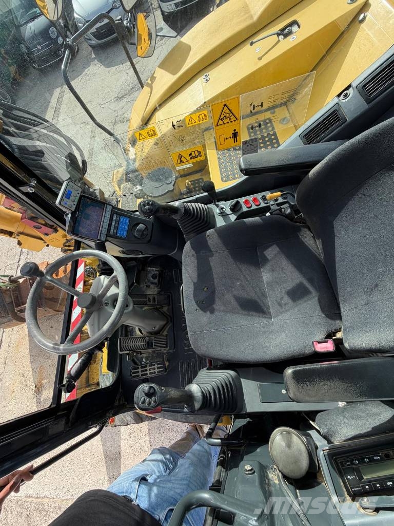 Komatsu PW 118 MR-8 Εκσκαφείς με τροχούς - λάστιχα