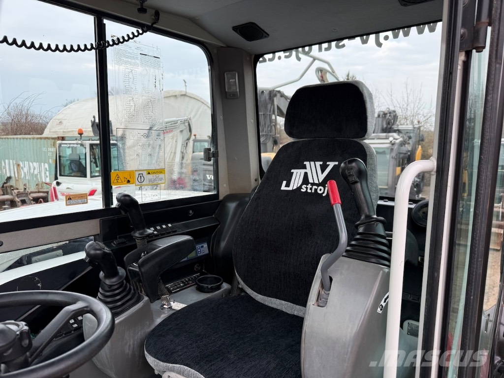 Takeuchi TB 295 W Excavadoras de ruedas