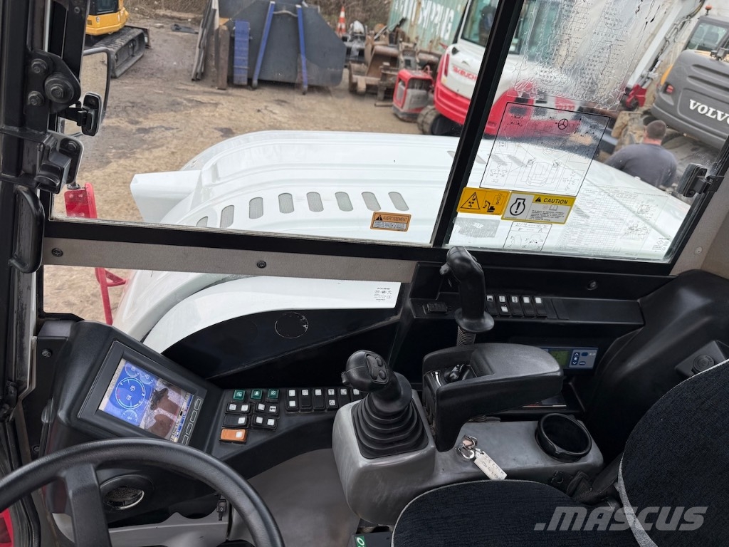 Takeuchi TB 295 W Excavadoras de ruedas