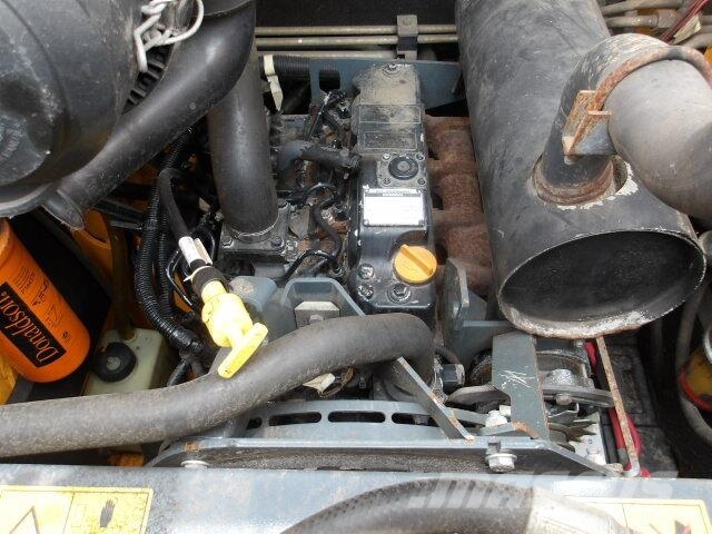 Mustang R1500 Kompaktlaadurid