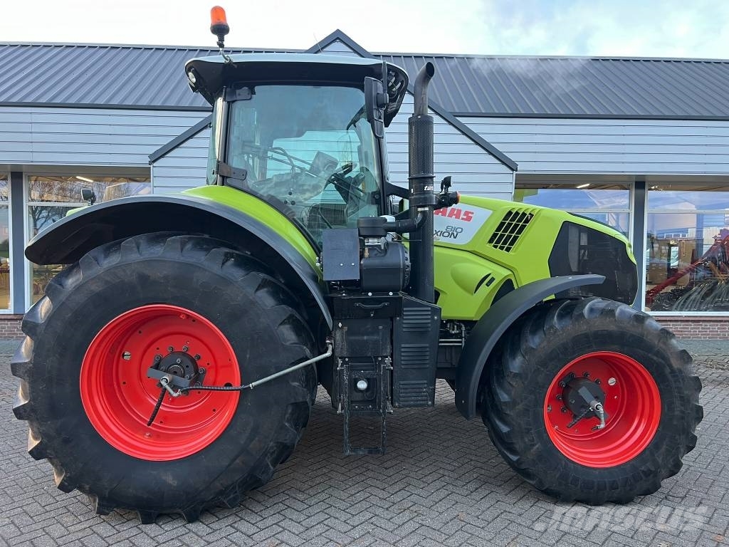 CLAAS Axion 810 Cmatic Tractors