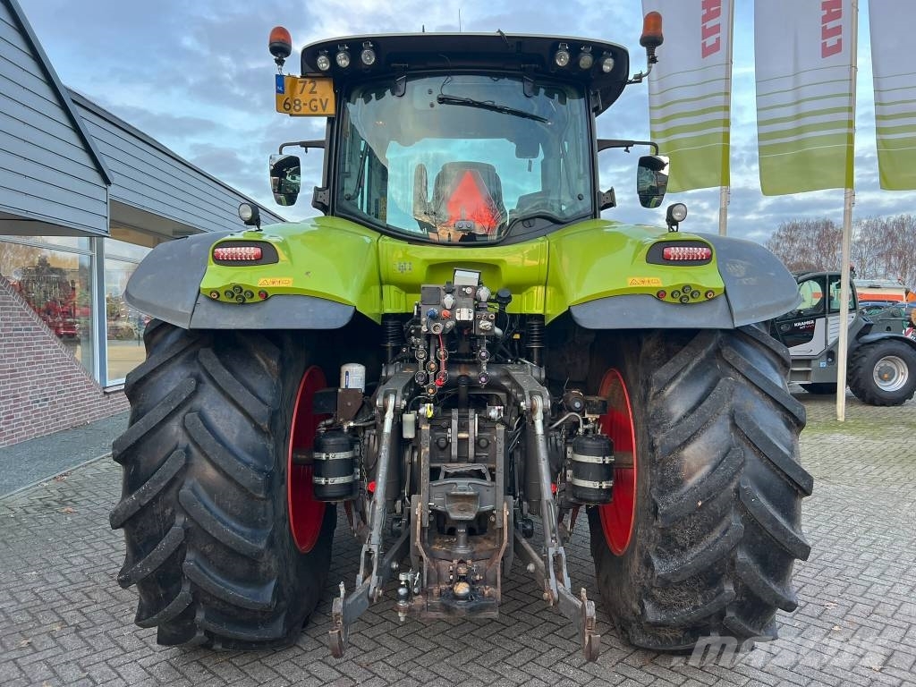 CLAAS Axion 810 Cmatic Tractors