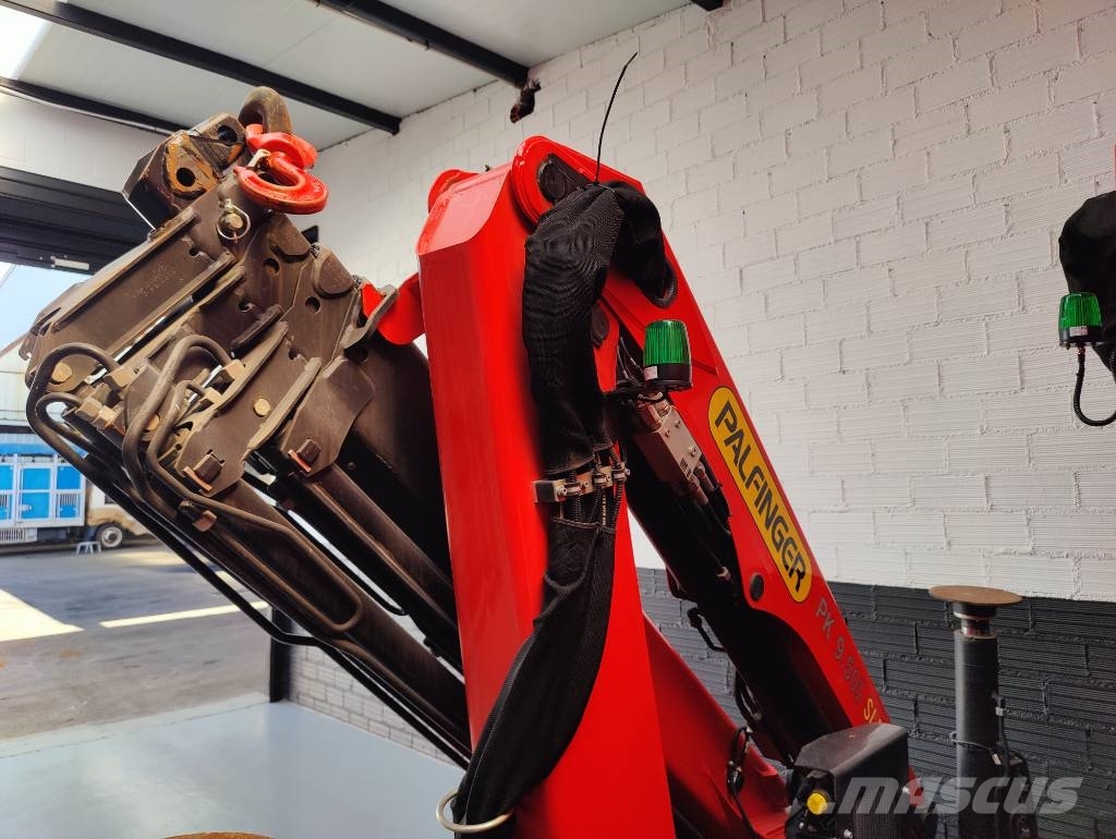 Palfinger PK 9501 Loader cranes