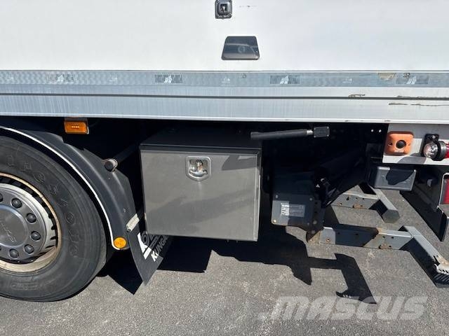Scania R410B6X2*4NB LNG Camiones con temperatura controlada