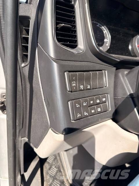 Scania R410B6X2*4NB LNG Camiones con temperatura controlada