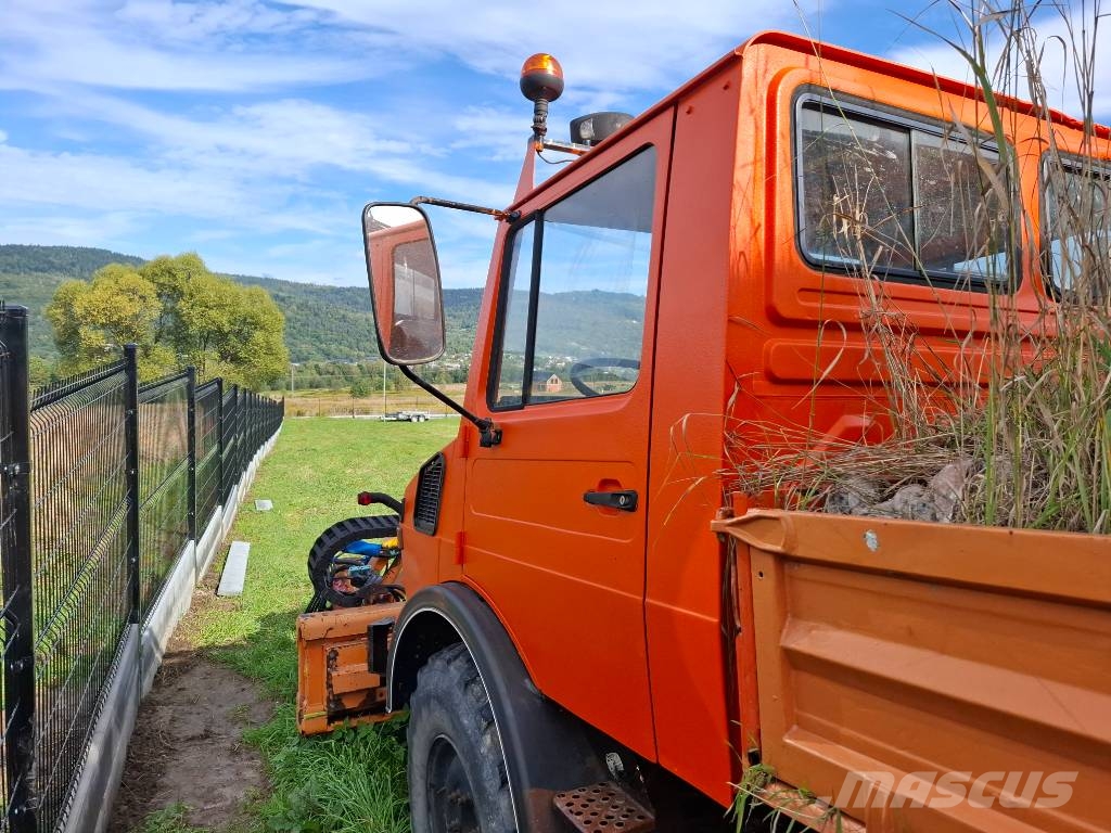 Mercedes-Benz UNIMOG U1200 Ciągniki rolnicze