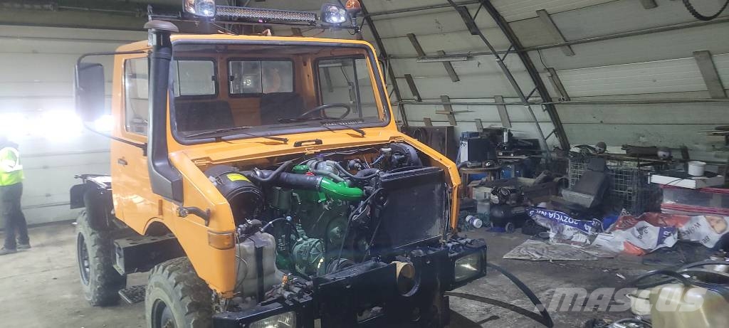 Mercedes-Benz UNIMOG U1200 Ciągniki rolnicze