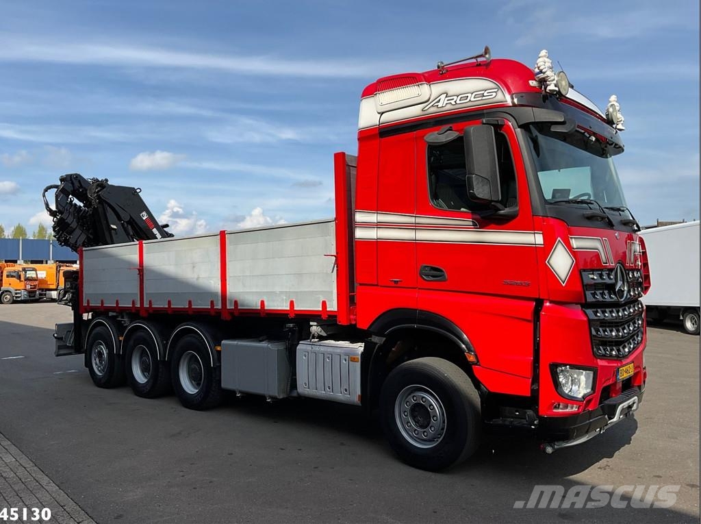 Mercedes-Benz Arocs 3263 8x4 Euro 6 Hiab 37 Tonmeter laadkraan + Savivarčių priekabų vilkikai