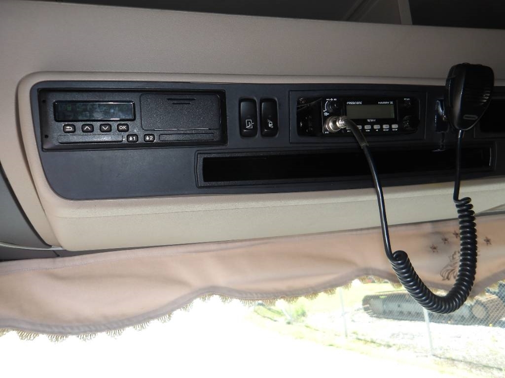 Scania R490 6x2 Camiones con caja de remolque