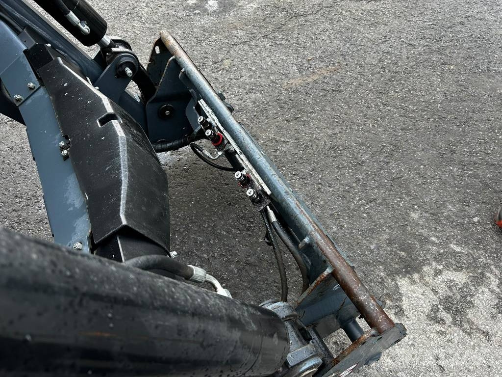 Valtra T 174ED / Kuormain,Jousitus,Pienet tunnit, 50kmh! Tratores