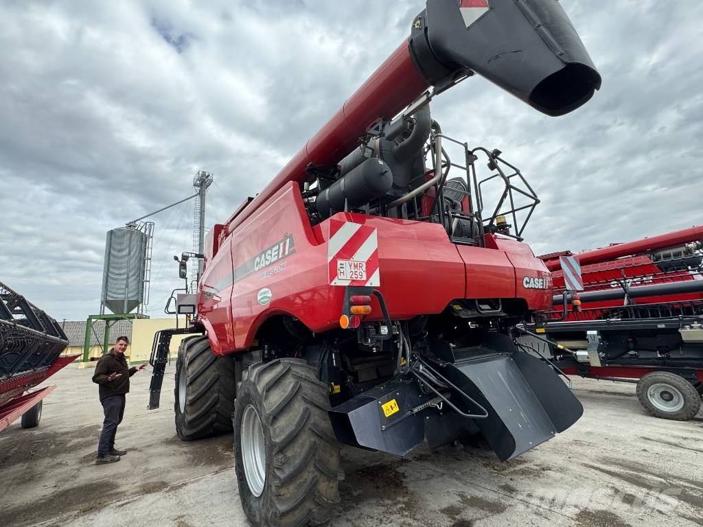 Case IH Axial Flow 7240 Kombinované zberacie stroje