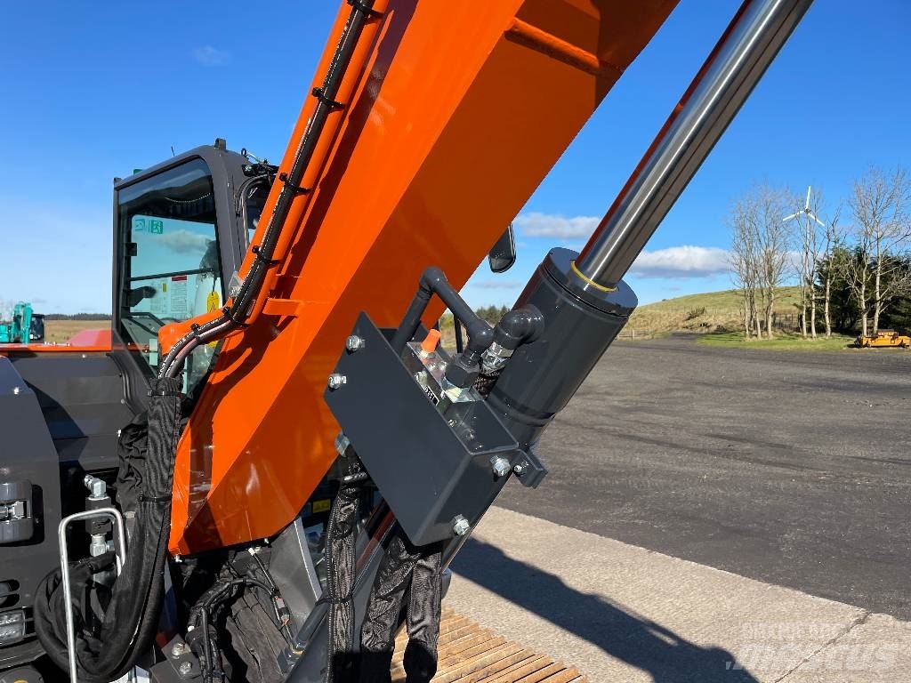 Hitachi ZX85 USB-6 (Year 2023), 2023, Kilmarnock, Strathclyde, United Kingdom - Used midi excavators 7t - 12t - Mascus UK Hitachi ZX85 USB-6 (Year 2023), 2023, Kilmarnock, Strathclyde, United Kingdom - Used midi excavators 7t - 12t - Mascus UK